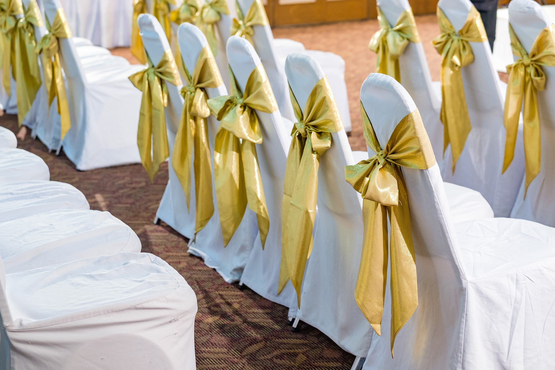 How to Choose the Perfect Seating for Your Wedding or Special Event