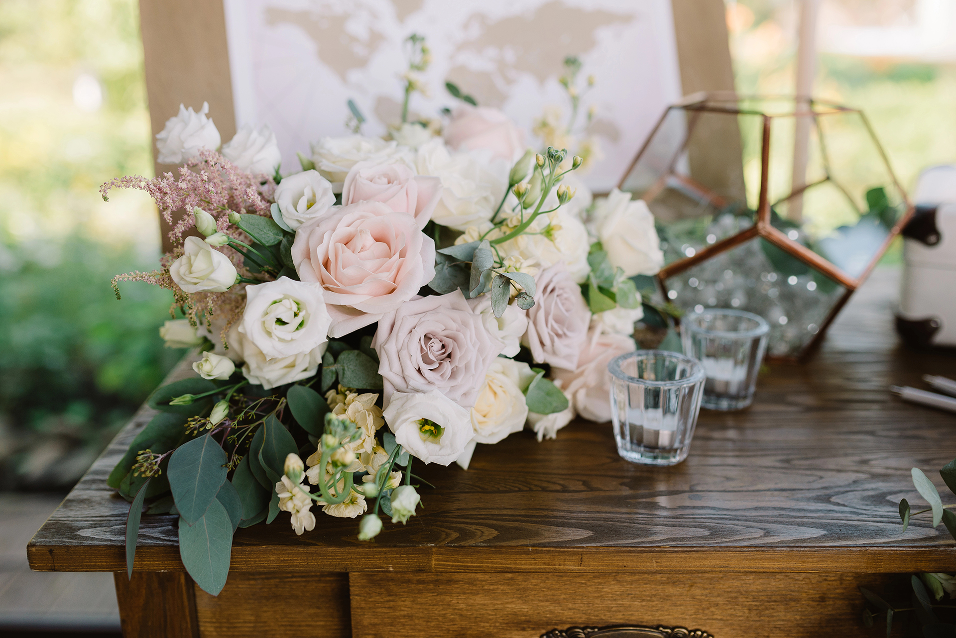 The Role of Floral Arrangements in Event Aesthetics