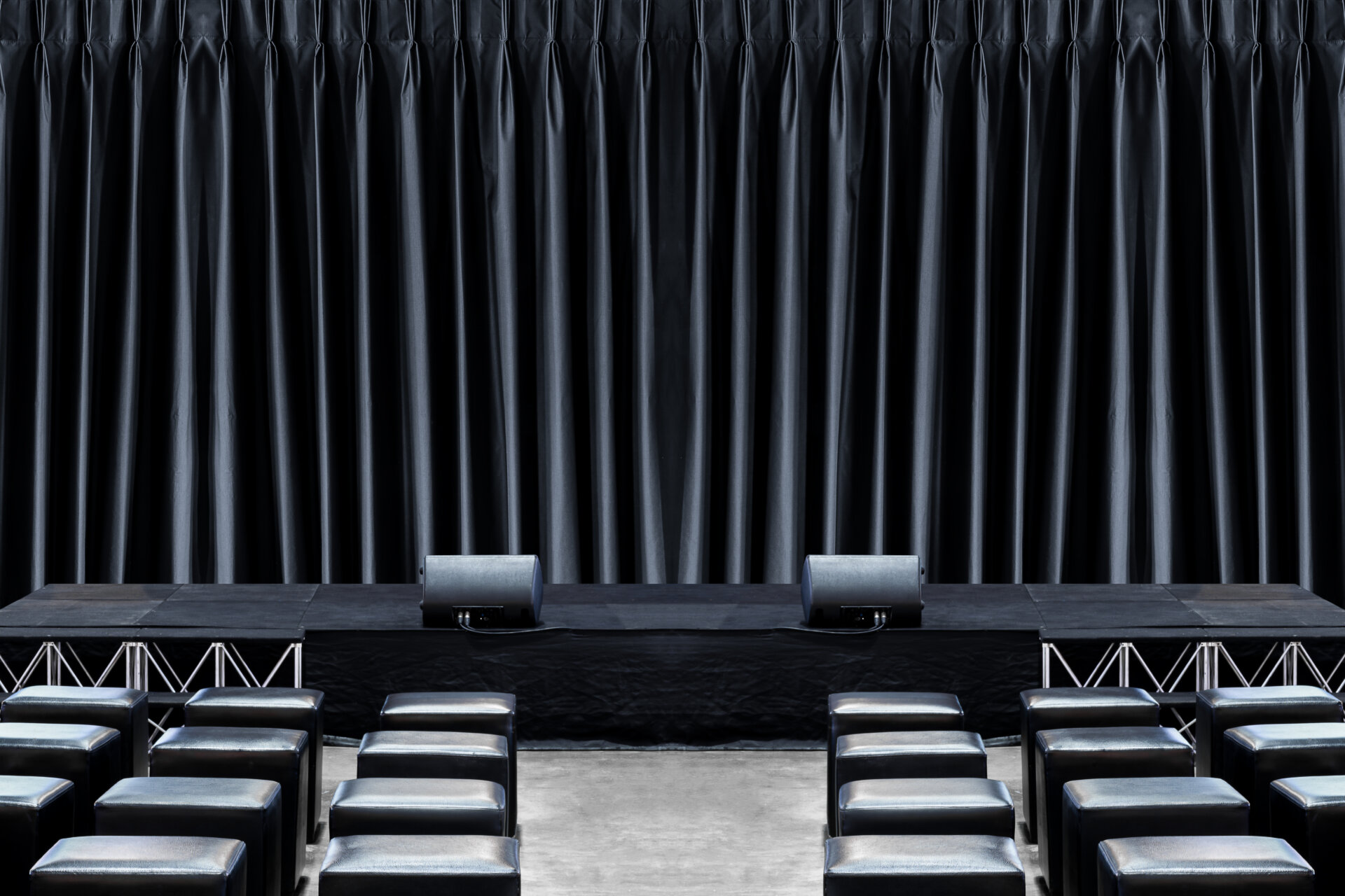 What Is Stage Skirting and How Do You Choose It?